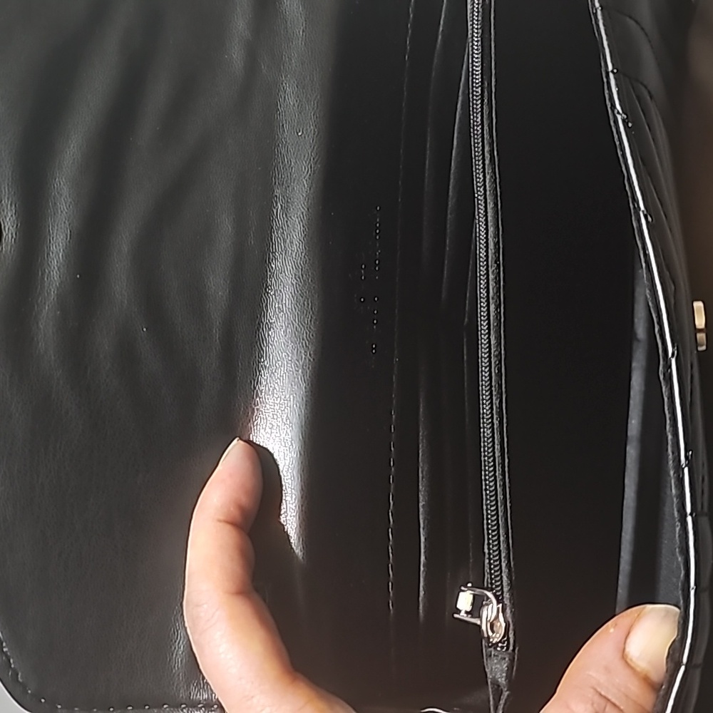 Black quilting center crossbody by Badgley Mischa - Picture 7 of 9
